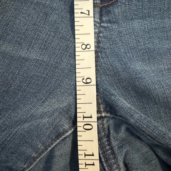 1822 LADIES JEANS DISTRESSED WITH RAW HEM SIZE 12 - Picture 7 of 8